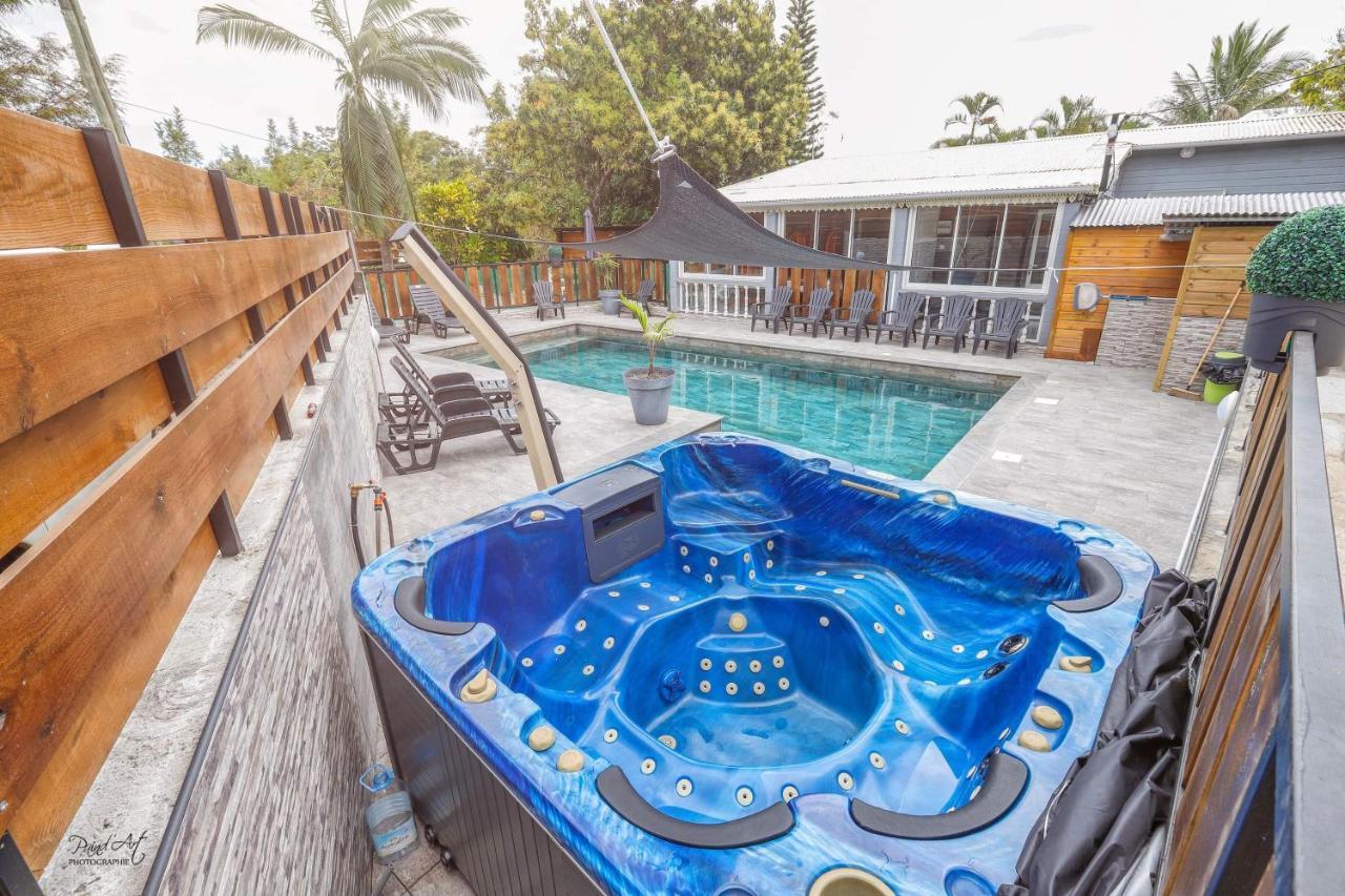 L'Avocat 1 Avec Piscine Chauffee Et Jacuzzi A Partager Villa Le Tampon Ngoại thất bức ảnh